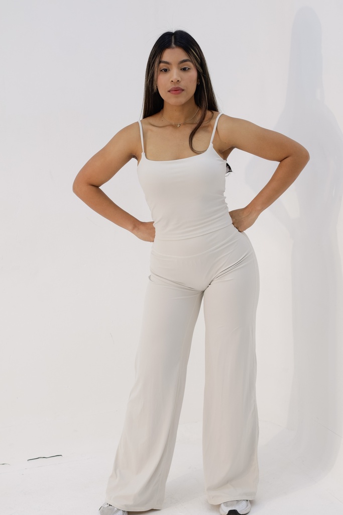 CONJUNTO MINIMALISTA LARGO
